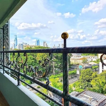 The Montana Lodge-Sathorn Bangkok Exterior foto